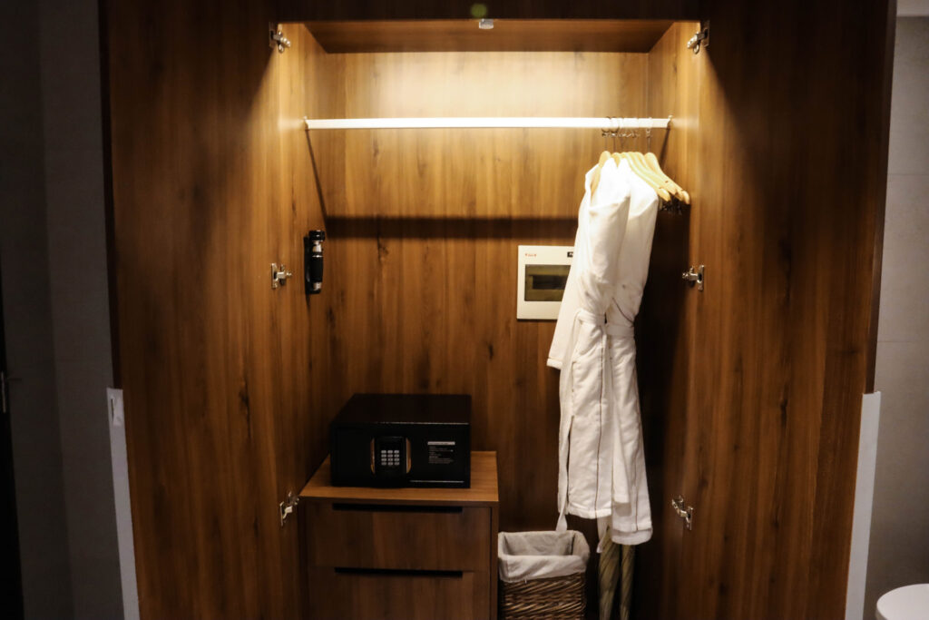 MBR-Signature-Suite-with-Jacuzzi (14)